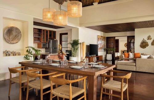 Jimbaran Bay Villa | Jimbaran four bedroom villa, 8 minutes walk to the beach