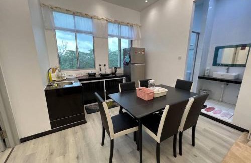 Tabuan Dayak Apartment | Jk KingCentreHotel 18Pax 6BedR 5BathR