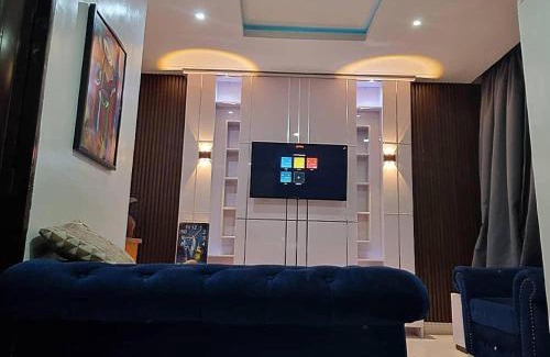 Ikotun Apartment | JKA 1-BEDROOM-Apt 24HRS POWER Unlimited WIFI , GARDEN PATIO AREA,FREE DAILY HOUSEKEEPING