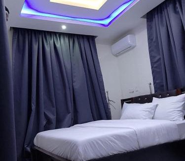 Ikotun Apartment | JKA 1-BEDROOM-Apt 24HRS POWER Unlimited WIFI , GARDEN PATIO AREA,FREE DAILY HOUSEKEEPING