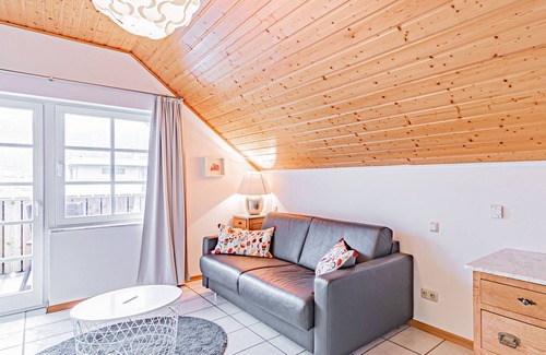 Langsur House | Johannishof Wine-Cafe & Guesthouse
