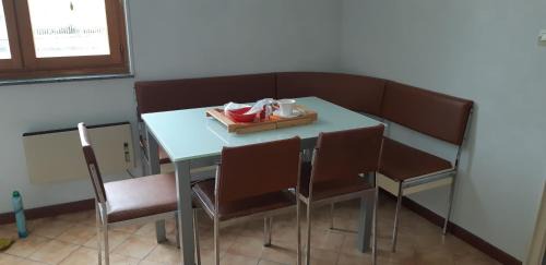 Bassin de Joinville en Champagne Apartment | John & Ghislaine
