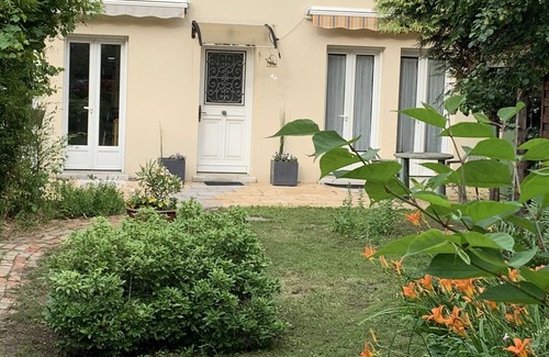 Petit-Colombes Apartment | John homestay close Paris at Colombes