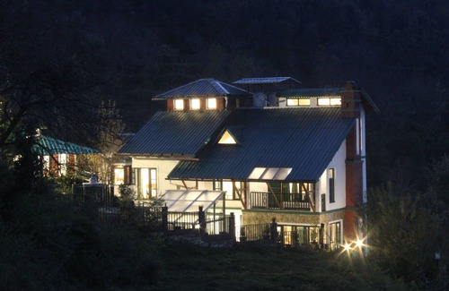 Mukteshwar Cottage | Joie de Vivre- Charming cottage with 6 bedrooms in Mukteshwar