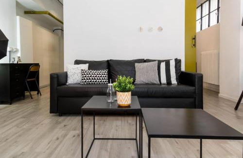 Navigli Apartment | JOIVY Exclusive Apt for 4 in Navigli near parks
