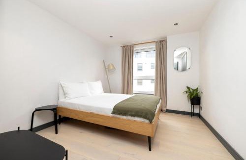 Newhaven Apartment | JOIVY Fabulous Apartment with Bay View Terrace