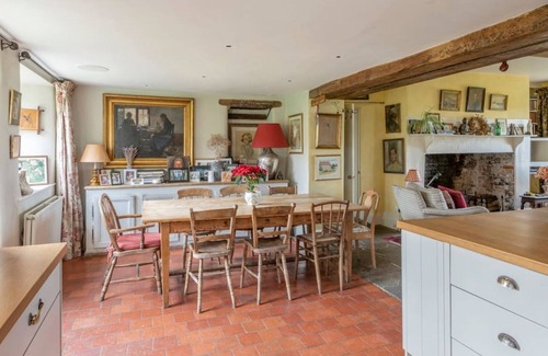 Blackford House | JOIVY Luxurious 8-bed farmhouse in Somerset countryside