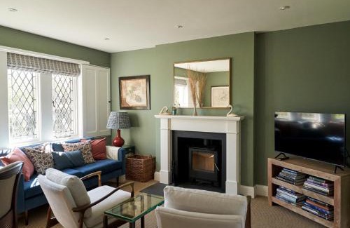 Leven House | JOIVY The South Lodge at Balcarres