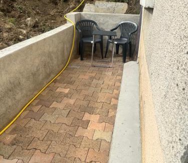 Saint-Jean-Bonnefonds House | Joli appartement au calme avec place de parking privé