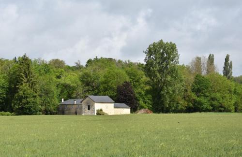 Saint-Vincent-sur-l'Isle Apartment | Joli hébergement de caractère en bord de rivière