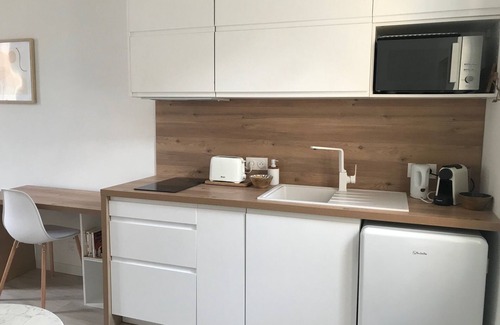 Avignon Apartment | Joli Studio de 25 m2 Climatisé à 500 m des Remparts et 800 de la Gare Centrale