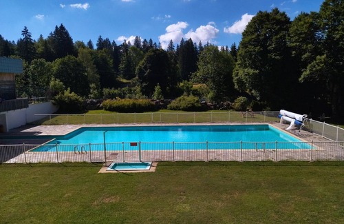 Jura Apartment | Joli Studio Pour 4 Personnes Dans Résidence Avec Piscine et Tennis