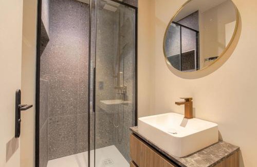 Les Serres - Vivier Apartment | Joli T3 avec terrasse et parking, Écully