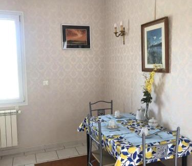 Pierrevert Apartment | Jolie studio en Provence!