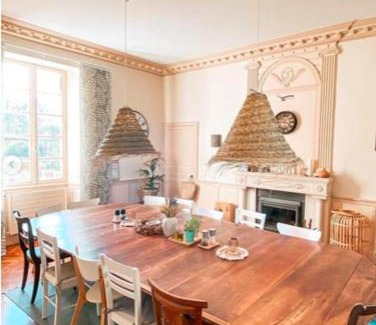 Le Bernard Bed & Breakfast | Jolly Château - private room "Chambre des oiseaux"