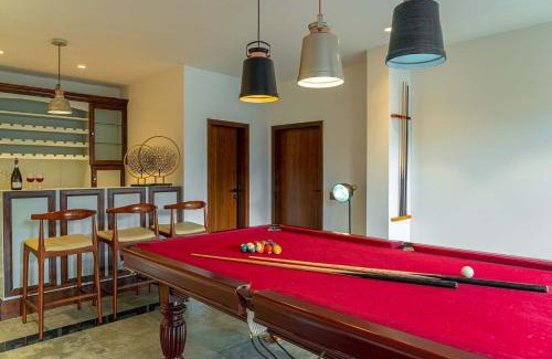 Ramgarh Villa | Jolly Chalet- Luxury Mountain Retreat with Jacuzzi & Scenic Views in Ramgarh