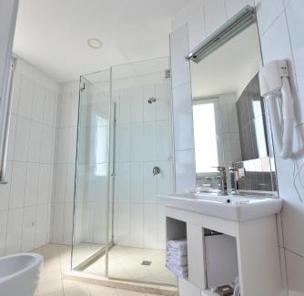 Lezhe Hotel | Jolly Hotel