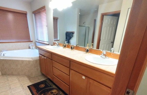 Paine Field-Lake Stickney House | JOLLY VILLA: beautiful elevation and floor plan, fenced yard