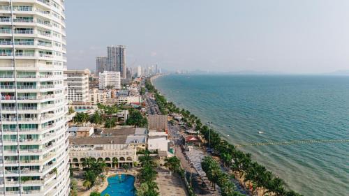Jomtien Apartment | Jomtien Seaside studio at View Talay 5