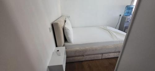Himare Apartment | Jon rooms