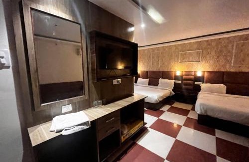 Padrauna Hotel | Joravar Cafe