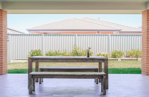 Jordan Springs House | Jordan Spring 4-bedroom villa/ free parking/convenient transportation n