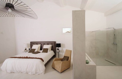 Allegre Les Fumades Other | Joseph guest room