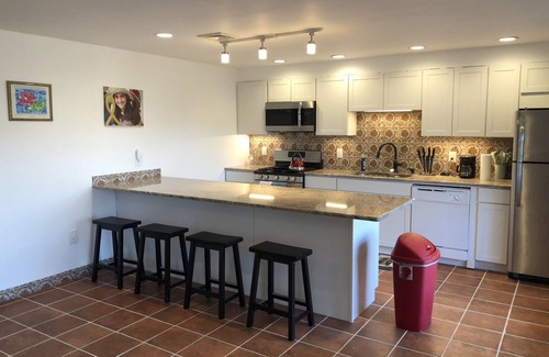 Jim Thorpe Apartment | Josephine's Apartment at Packer Hill Avenue-DOWNTOWN Jim Thorpe