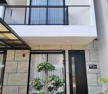 Bandung Villa | Josh House KBP Villa