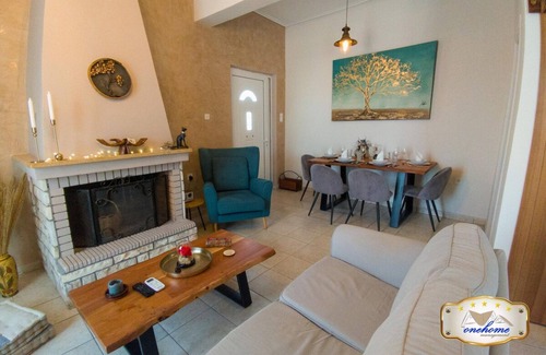 Messini Apartment | Joy's Harbor in Messini