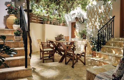 Agios Leon House | Joya Village House with private yard