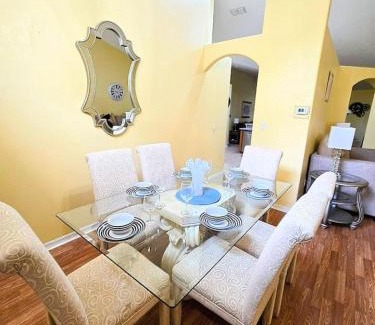 Orange Tree House | Joyful and Bright 4 Bedroom 3 Bathroom Pool Home