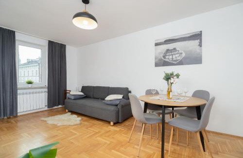 Stare Podgorze Apartment | Józefińska Apartment with Balcony Cracow by Noclegi Renters