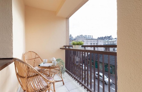 Stare Podgorze Apartment | Józefińska Apartment with Balcony Cracow by Noclegi Renters