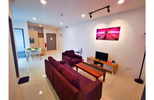 Kuching House | JR Homestay 36@Princeton Suite Kuching Airport