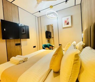 Jangpura Hotel | JS Residency Suites Near Nizamuddin Railway Station