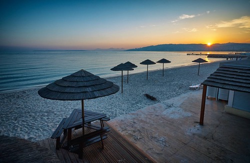 Antibes Apartment | JUAN LES PINS, Magnificent 2 room apartment with Terrace and Garden - Direct sea access