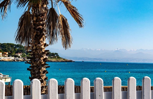 Antibes Apartment | JUAN LES PINS, Magnificent 2 room apartment with Terrace and Garden - Direct sea access