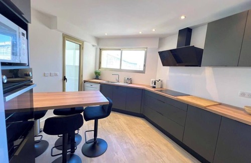Juan-les-Pins Apartment | Juan les Pins - Sea View - 4 people - Parking