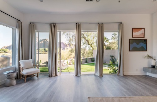 Paradise Valley Villa | Julep by AvantStay | Stylish 9 BR Estate w/Mid-Century Modern Decor