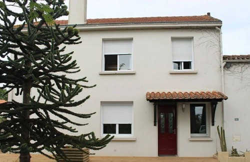 Saint-Georges-de-Montaigu Hotel | "Jules" family room for 4 people