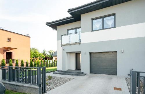 Reda Villa | JULIA