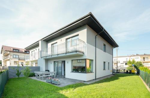 Reda Villa | JULIA