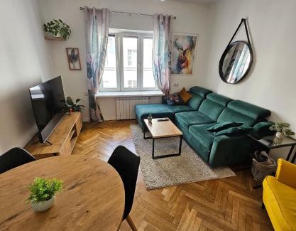 Powisle Apartment | Juliana Smulikowskiego 2
