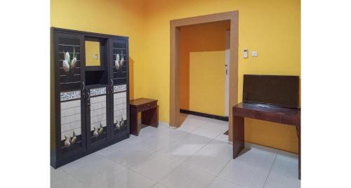 Sulawesi Hotel | Julista House Mitra RedDoorz