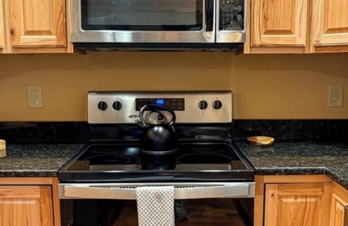 Andrews Cabin | Junaluska Creek Cabin - Cozy 2-bedroom cabin in charming Andrews with AC