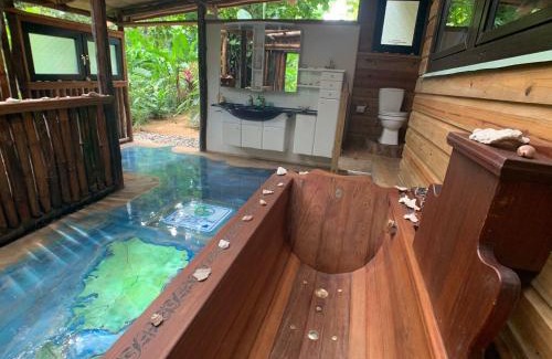 Bocas del Toro Cabin | Jungle Bluff Beach Paradise - Jungle House