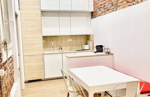 Gaztambide Apartment | Jungle duplex in Madrid 8 people: 3BR 2BA Parking