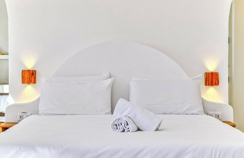 Forio Bed & Breakfast | Junior Suite with a wide balcony and sea view