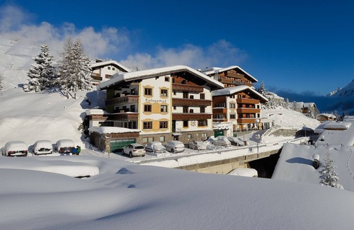 Lech am Arlberg House | Juniorsuite mit Bad 31 m² - Hotel Felsenhof Garni